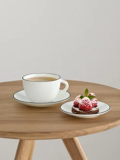 cappuccinotasse mit unterteller, ligne noire