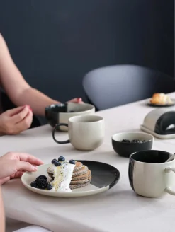 dessertteller, black currant smoothie