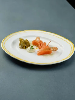 ovale platte mit fahne